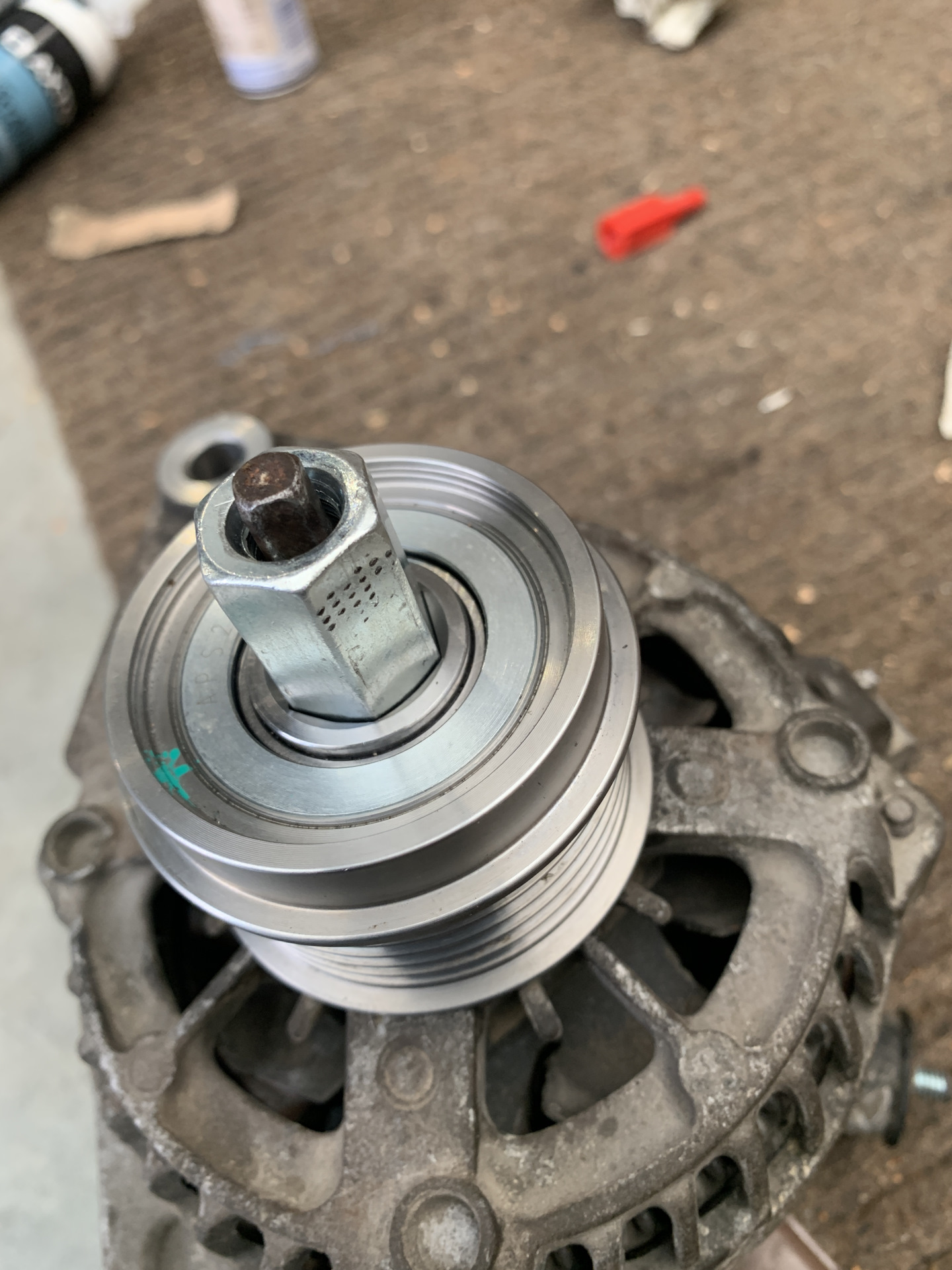 замена обгонной муфты генератора 2AR — Toyota RAV4 (IV), 2,5 л, 2014 ...