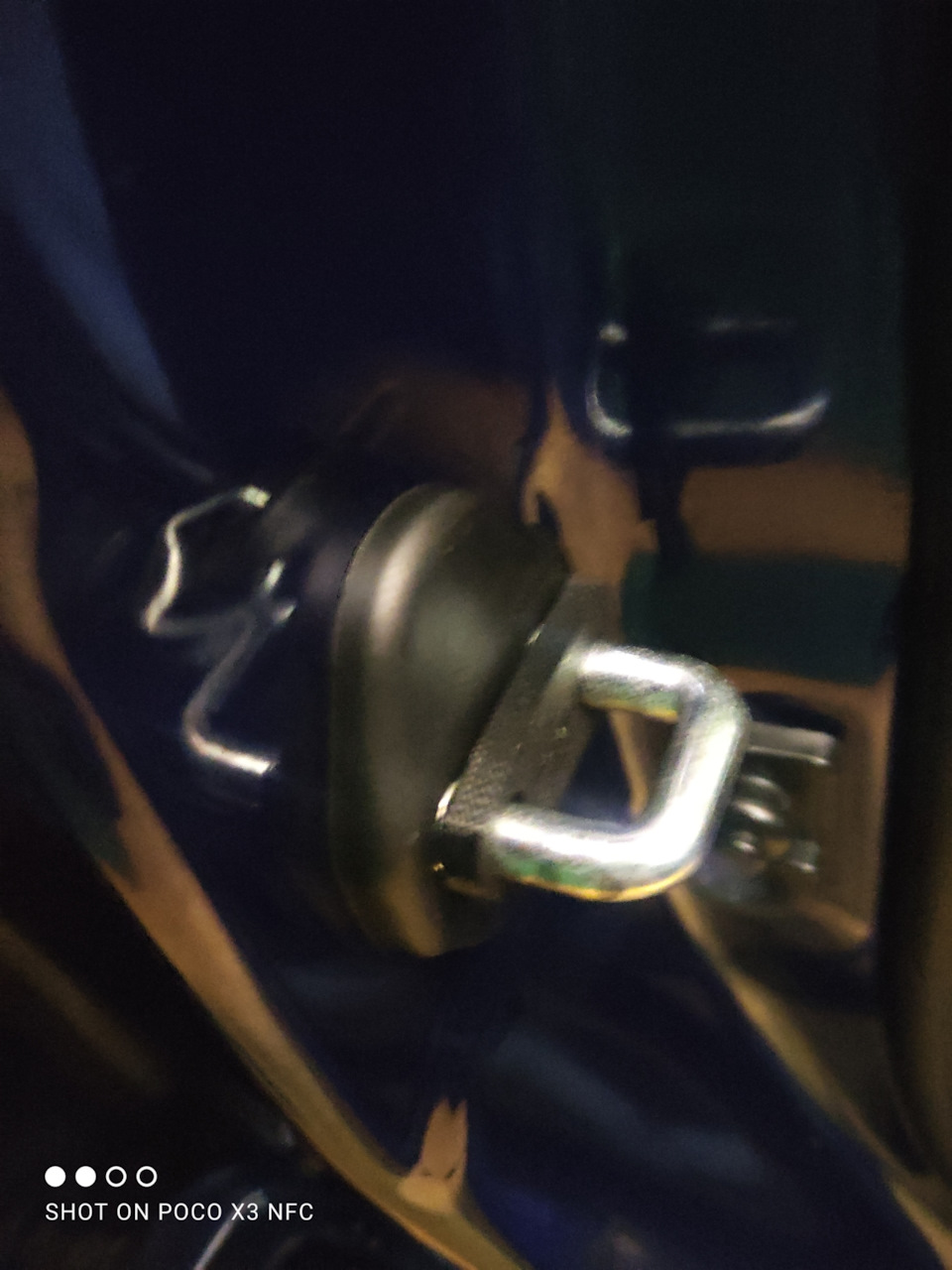 Передний — KIA Rio (3G)