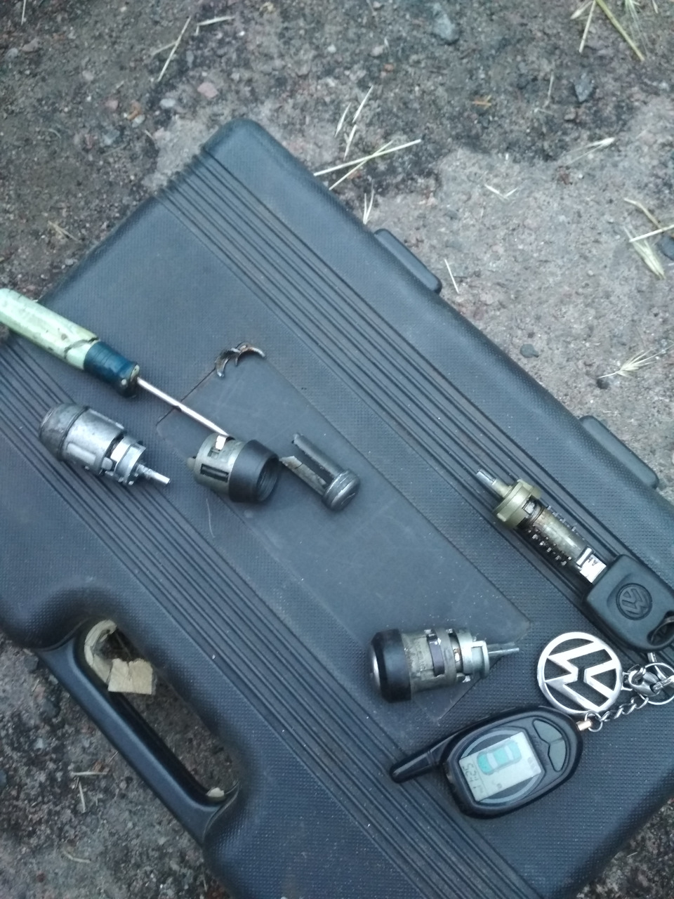 0gAAAgG0RuA 960 Как открыть машину без ключа фольксваген венто