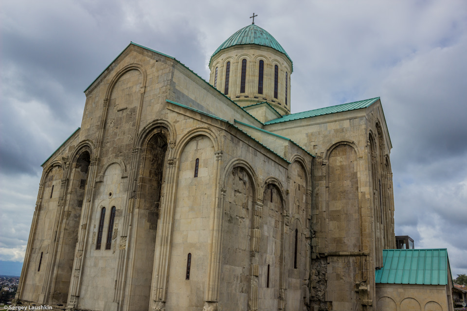 собор баграта в кутаиси. Смотреть фото собор баграта в кутаиси. Смотреть картинку собор баграта в кутаиси. Картинка про собор баграта в кутаиси. Фото собор баграта в кутаиси