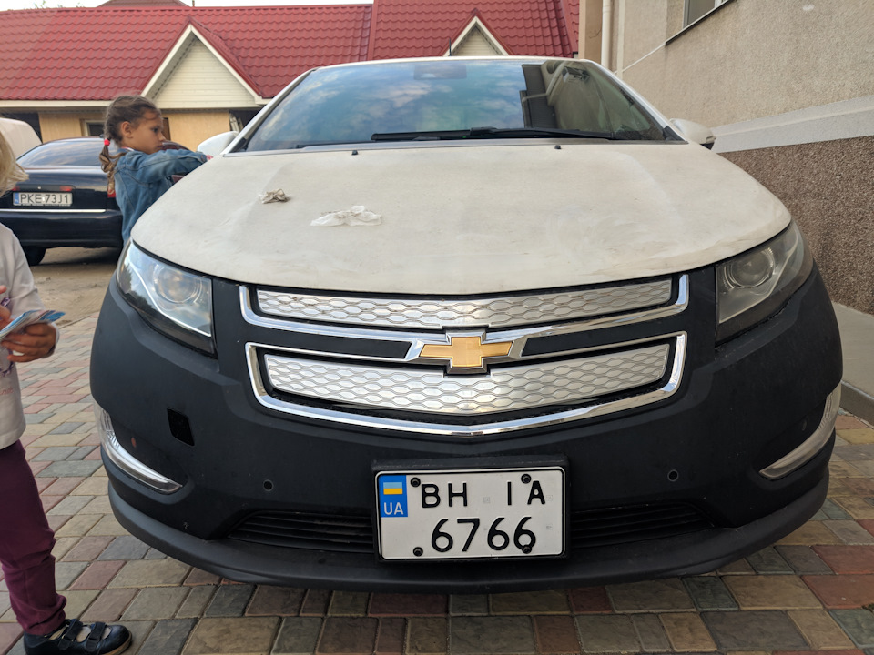 Замена переднего логотипа Chevrolet — Chevrolet Volt (1G), 1,4 л, 2015 ...