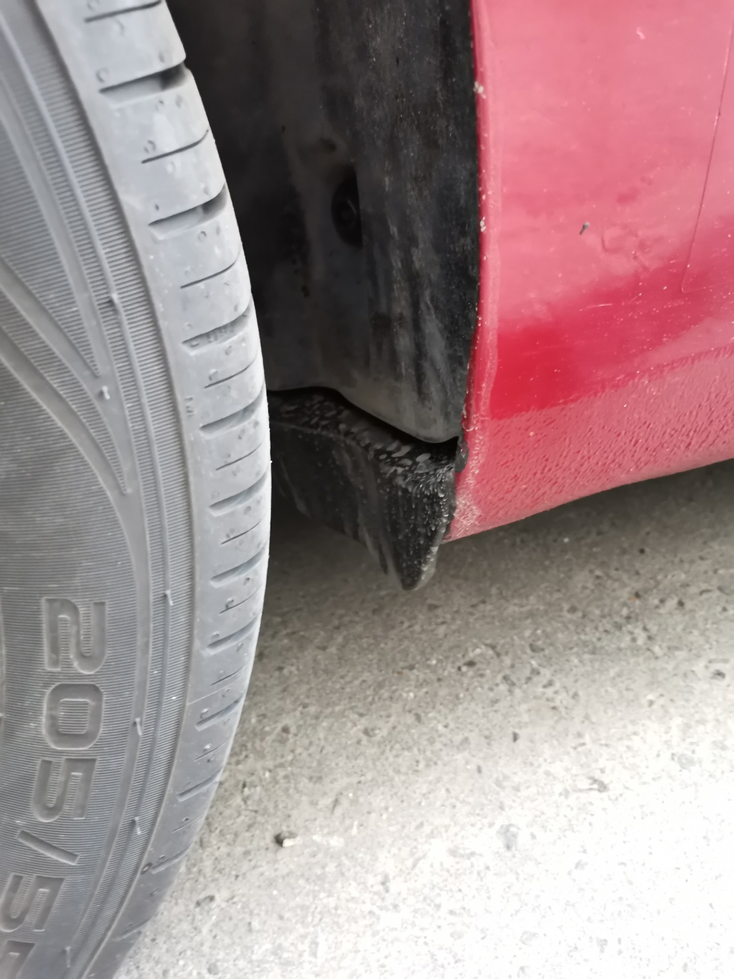 Замена передних брызговиков задних колёс — KIA Venga, 1,6 л, 2012 года ...