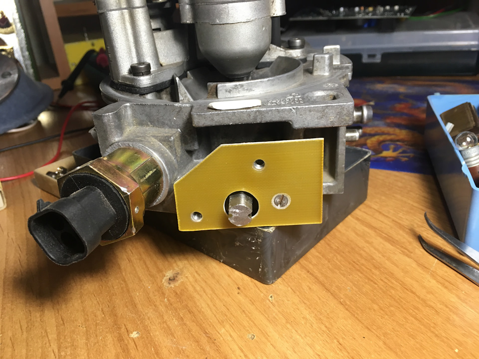 замена датчика TPS на другой — GMC Vandura, 5,7 л, 1988 года | своими ...