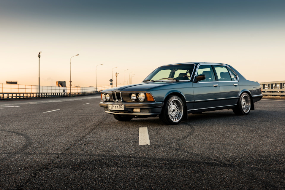 Фото в бортжурнале BMW 7 series (E23)