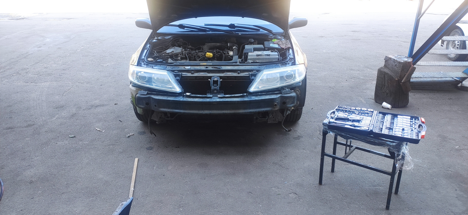 Замена радиатора кондиционера — Renault Laguna II, 1,9 л, 2002 года ...