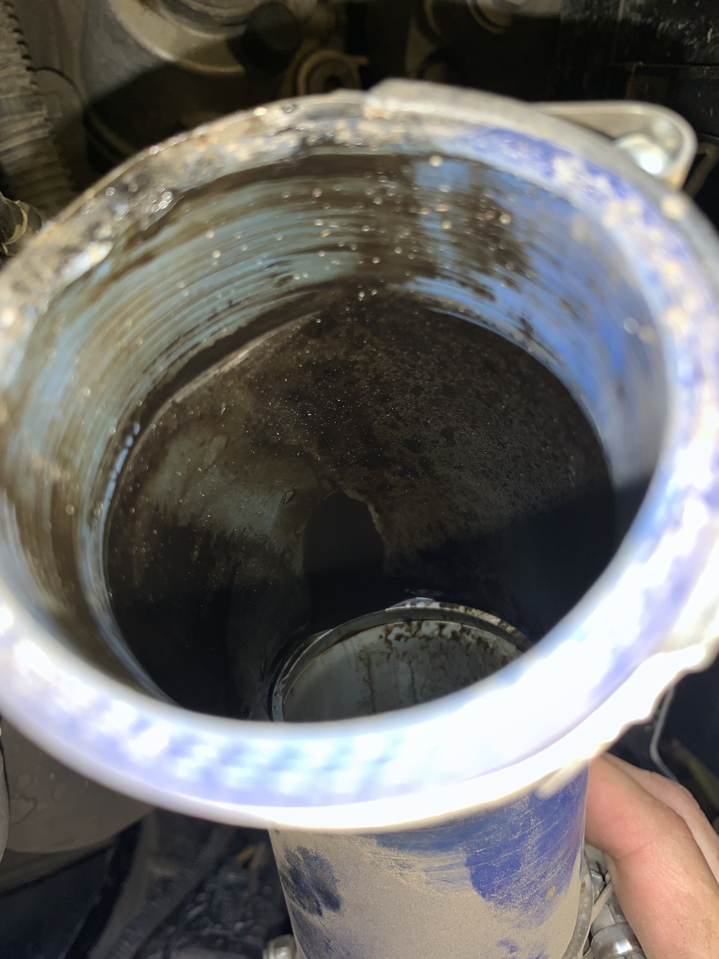 Масло в дроссельной заслонке — Opel Astra J GTC, 1,4 л, 2013 года ...