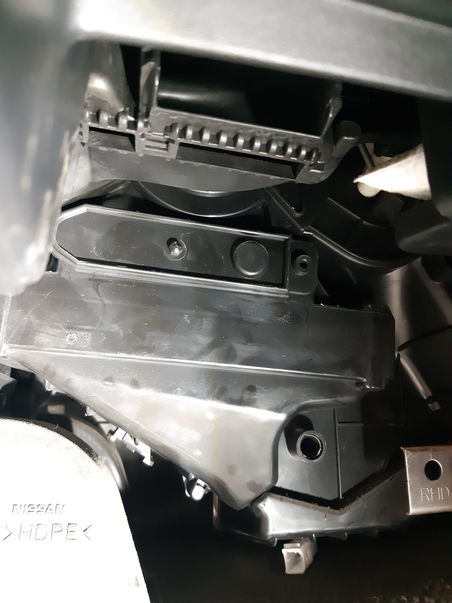 Установка электронагревателя (ТЭН) в корпус печки Nissan leaf ZE0 ...