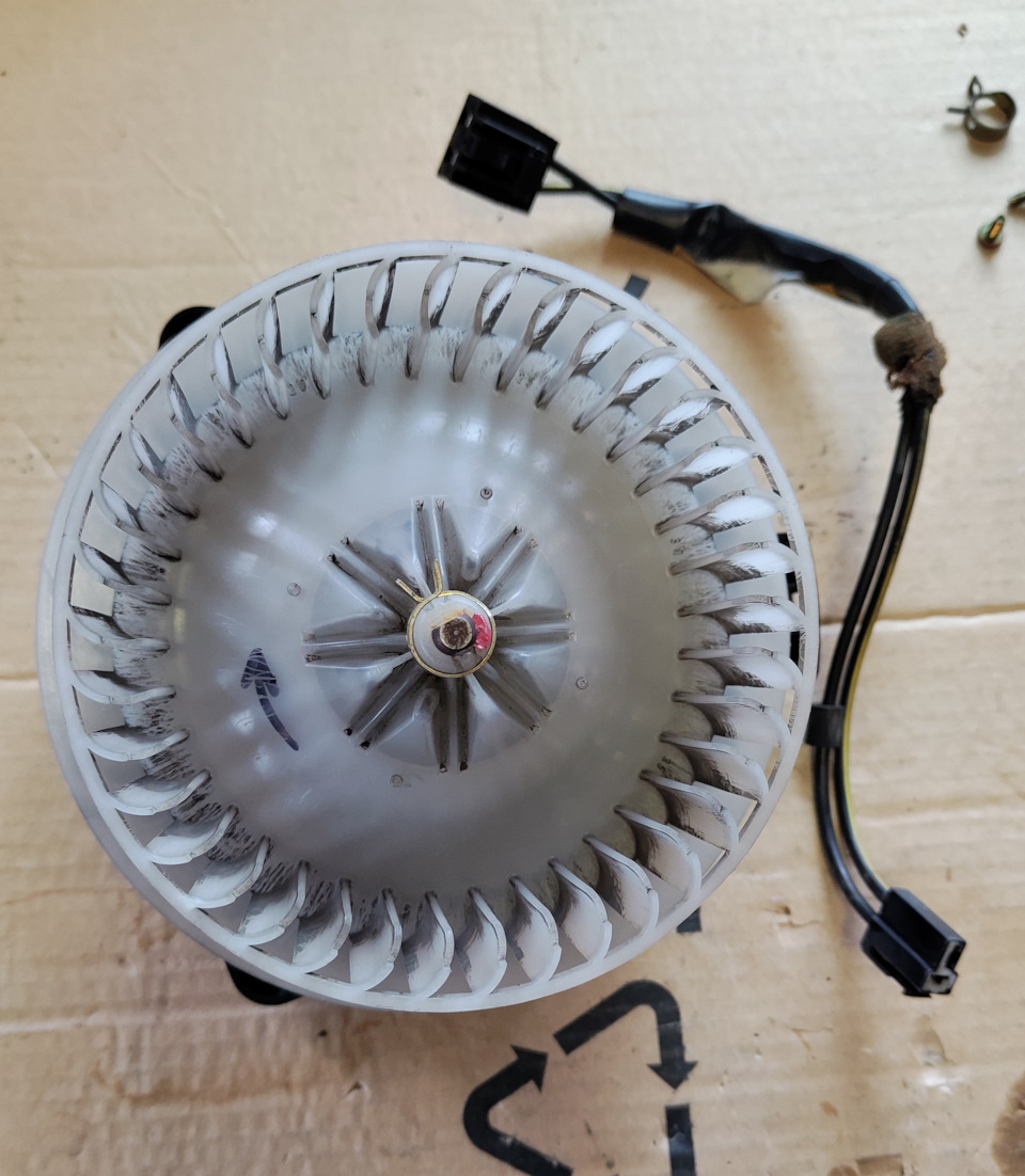 Фото в бортжурнале Toyota Prius (20)