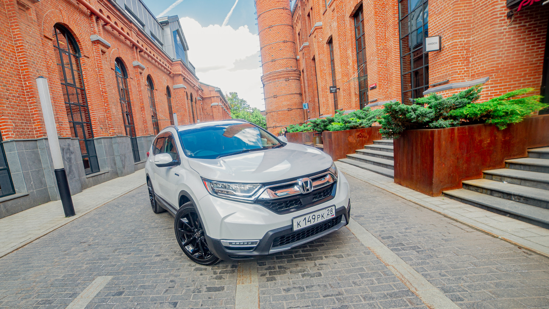 Срв гибрид отзывы. Honda CR-V Hybrid 2019.