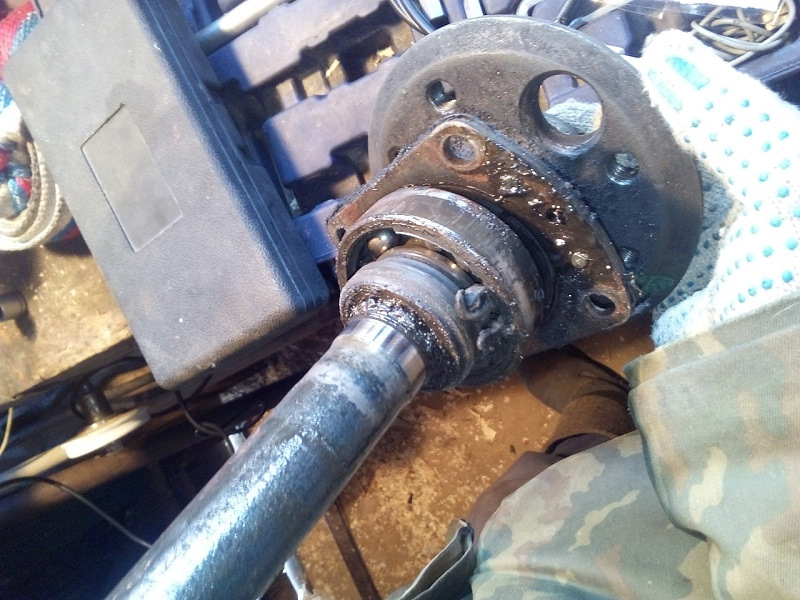 Подшипники полуосей, часть 1. Устройство, неисправности, замена ...