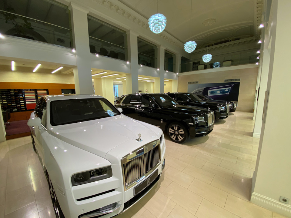 Машина настоящая rolls royce. Смотреть фото Машина настоящая rolls royce. Смотреть картинку Машина настоящая rolls royce. Картинка про Машина настоящая rolls royce. Фото Машина настоящая rolls royce