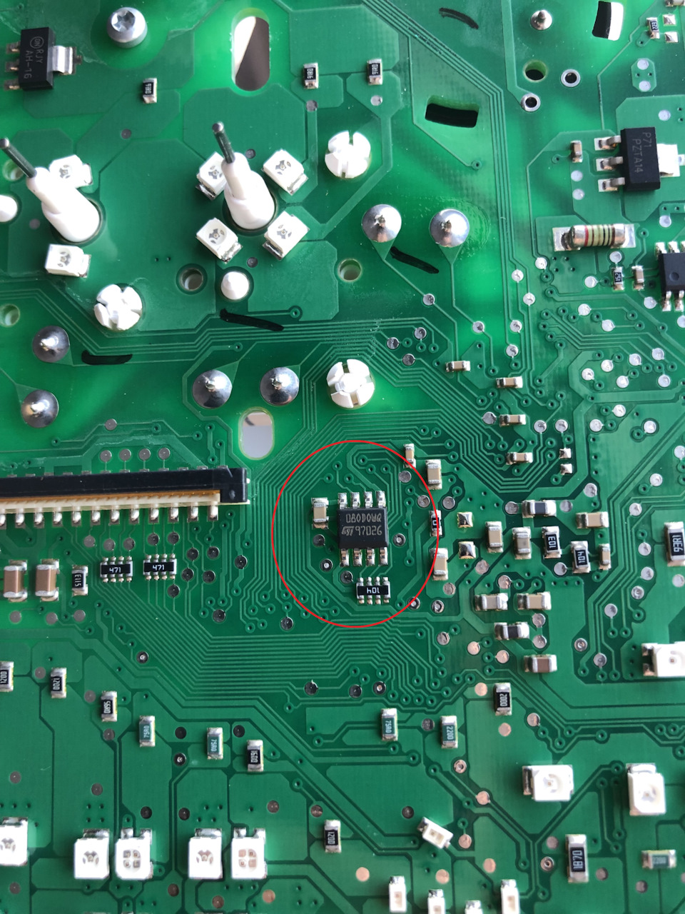 Чип 080D0WQ на плате — BMW 1 series (E81/E87)