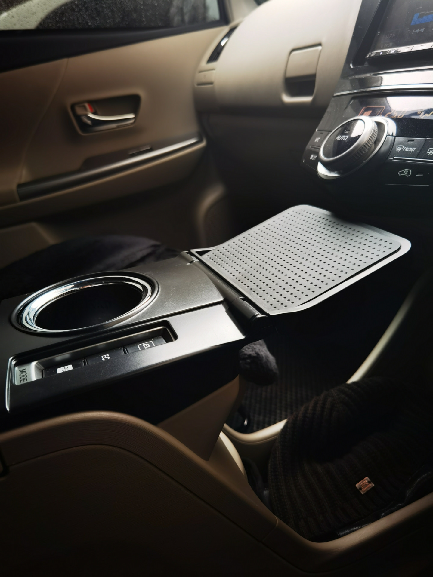 Jdm подставка — Toyota Prius Alpha, 1,8 л, 2017 года | аксессуары | DRIVE2