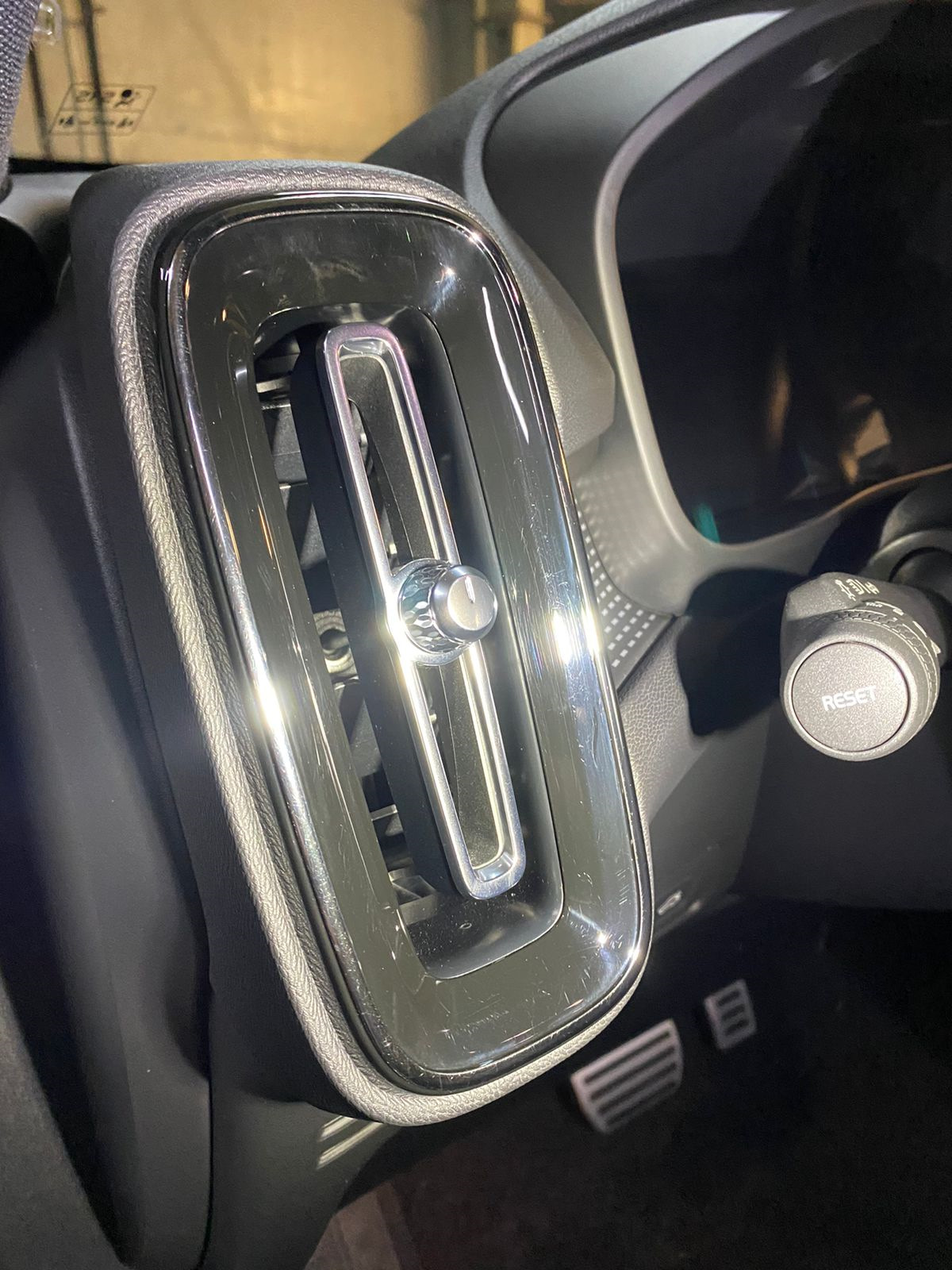 К зиме готов (переобувка, ковры, химчистка) — Volvo XC40, 2 л, 2019 ...