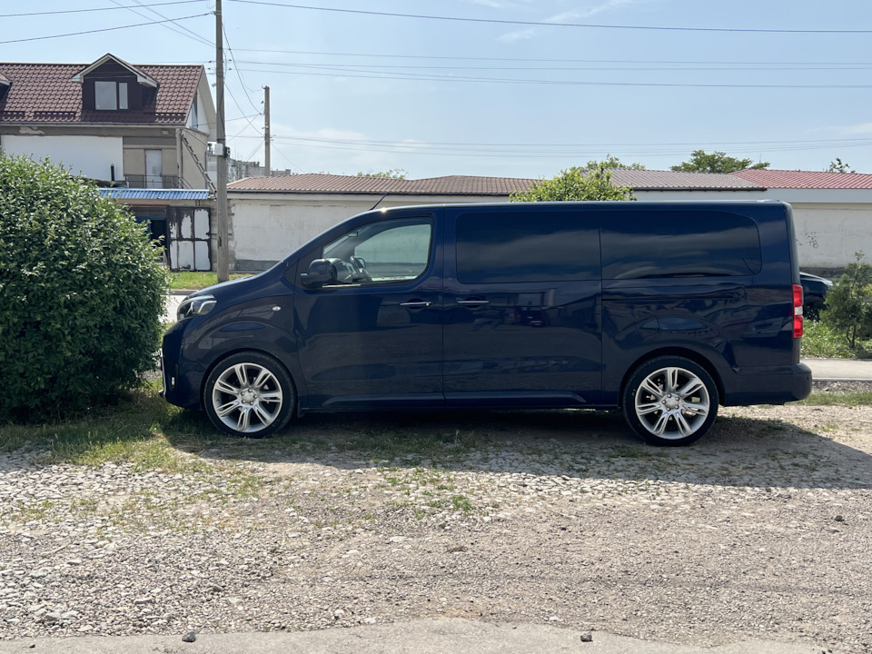 Туфли на месте — Toyota Proace (2G), 2 л, 2018 года | колёсные диски ...