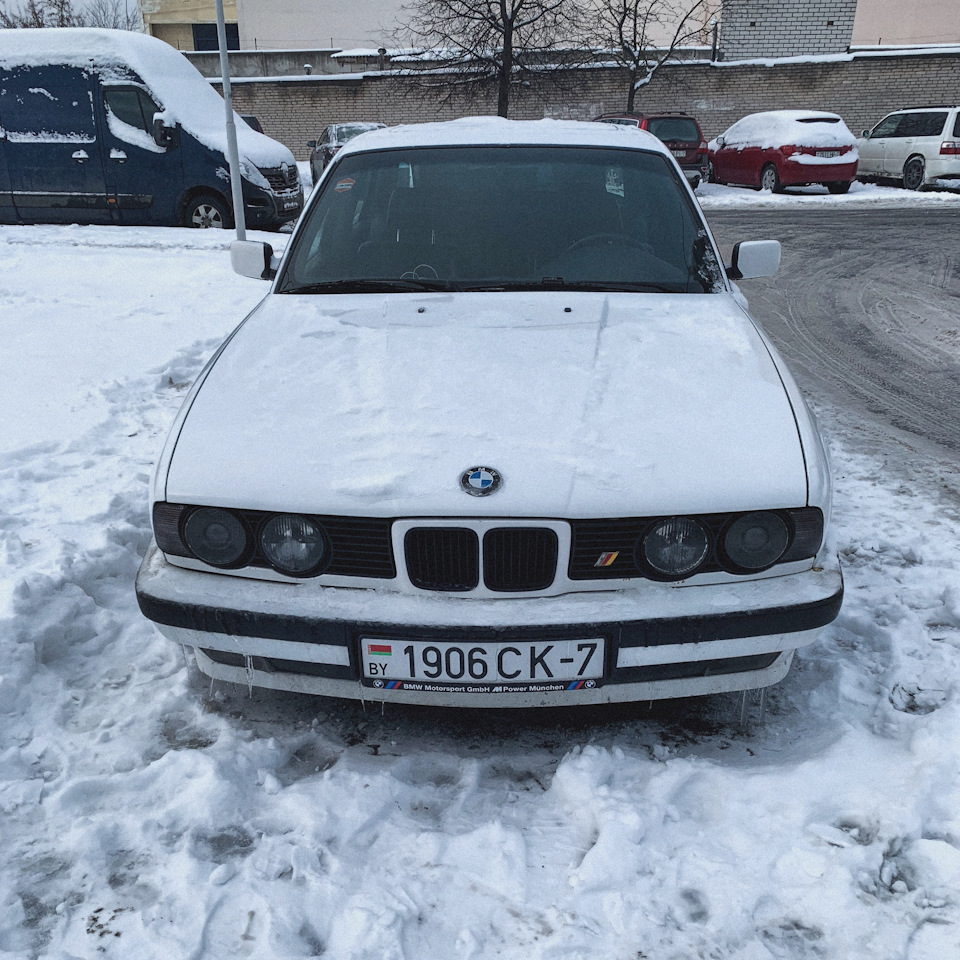 зима+белая машина — BMW 5 series (E34), 2 л, 1993 года | просто так | DRIVE2