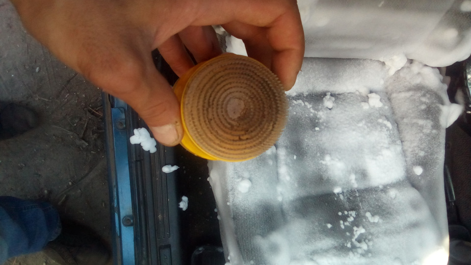 \"Сухая химчистка\" кресел ваз 2114 — Lada 2114, 1,5 л, 2005 года | мойка ...