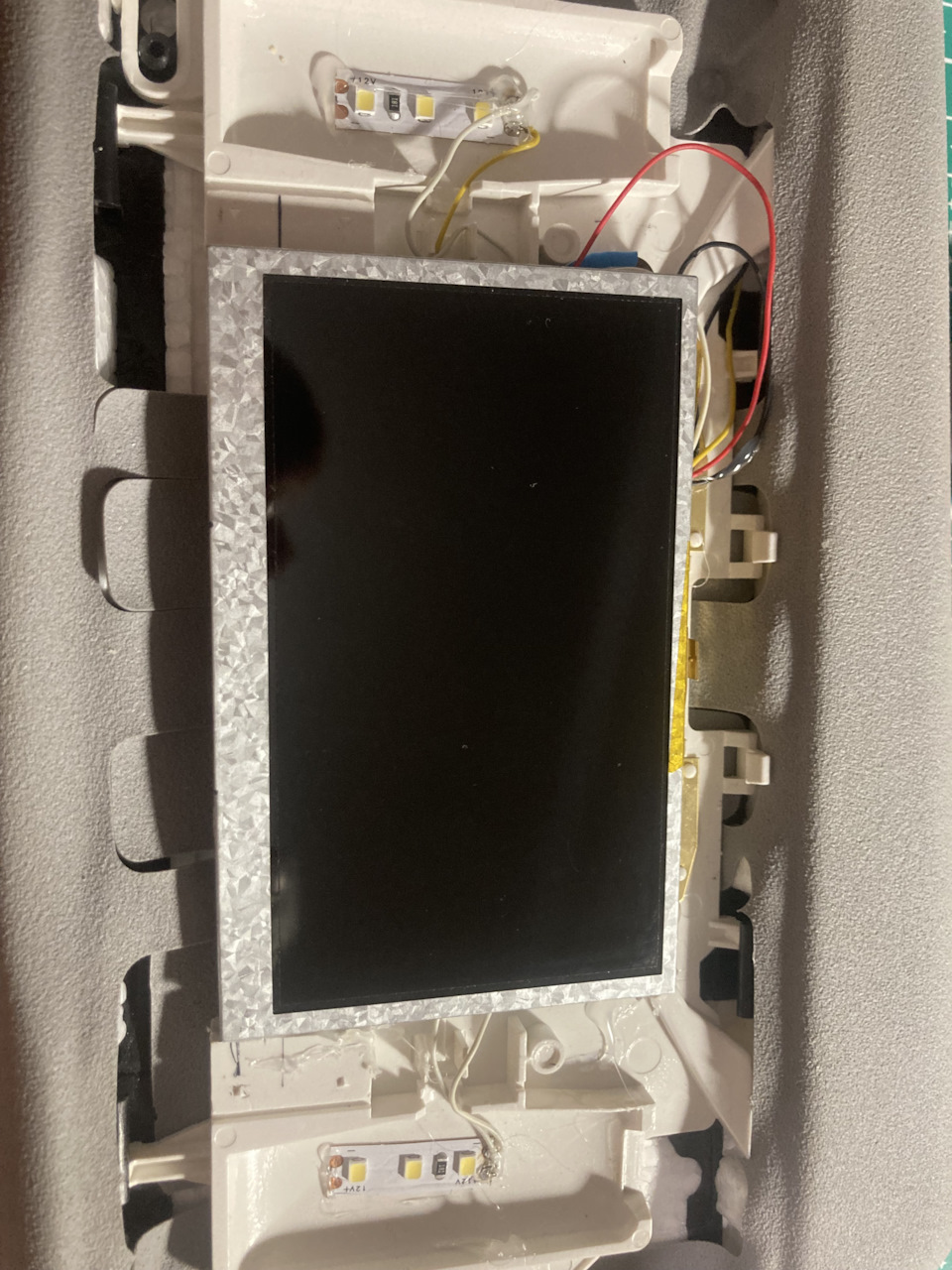 Уложил дисплей — Opel Astra H