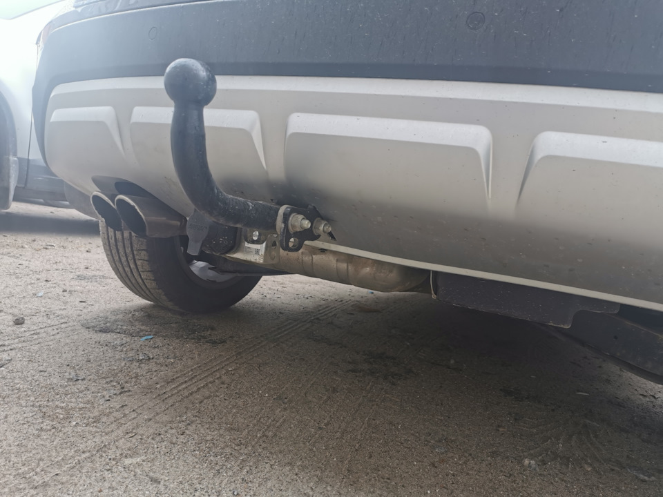 Фаркоп шкода фабия 1. Установка фаркопа шкода. Установка фаркопа шкода. Фаркоп шкода фабия 2 универсал. Фаркоп.