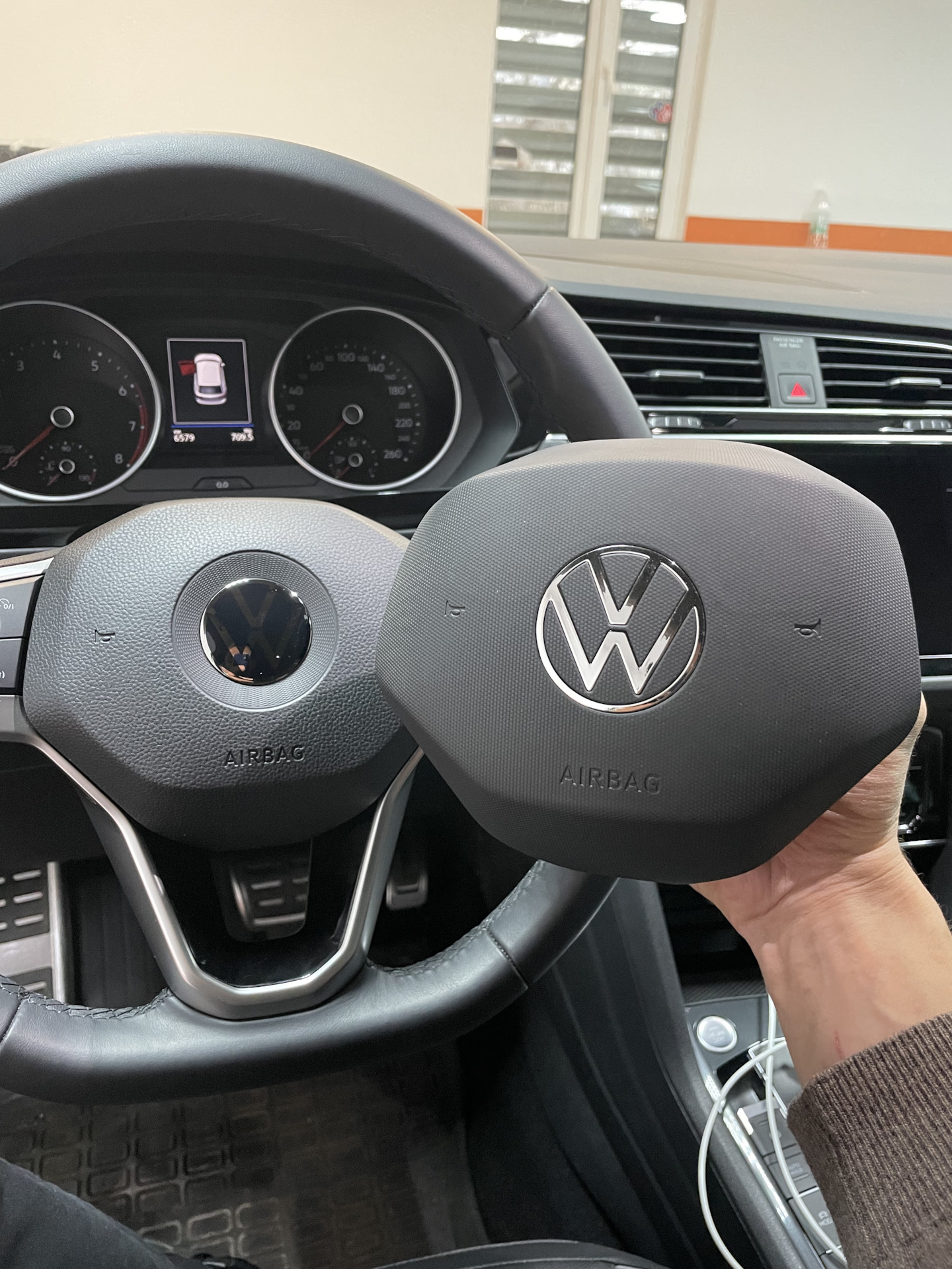 Как снять подушку тигуан Замена подушки руля - Volkswagen Tiguan (2G), 1,4 л, 2021 года тюнинг DRIVE2