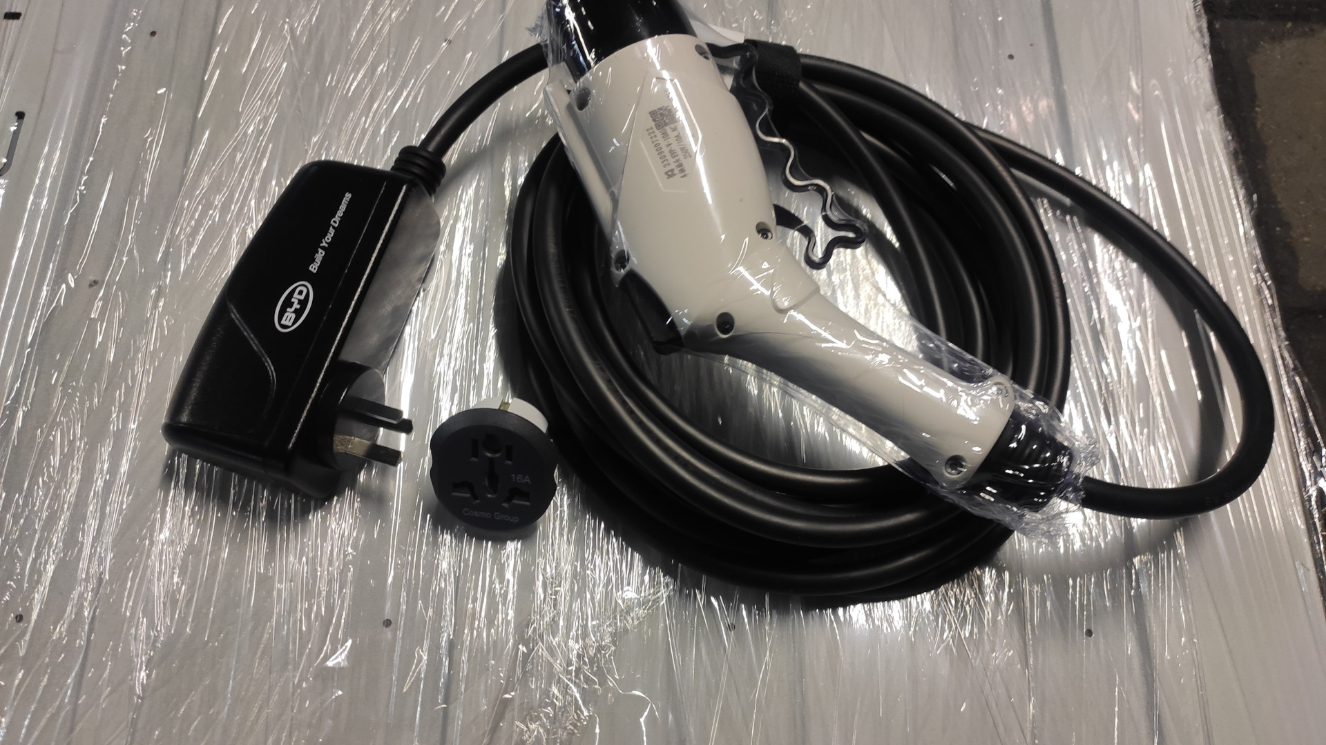 Адаптация штатной зарядки и кабеля раздачи 220В. BYD Song Plus. — BYD ...