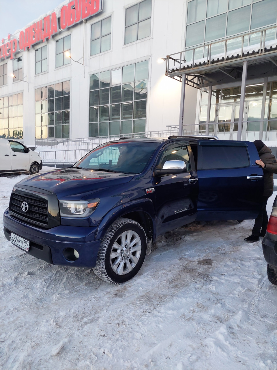 🛵 road trip #1 : архангельск-москва (покупка авто) — Toyota Tundra (II),  5,7 л, 2008 года | покупка машины | DRIVE2