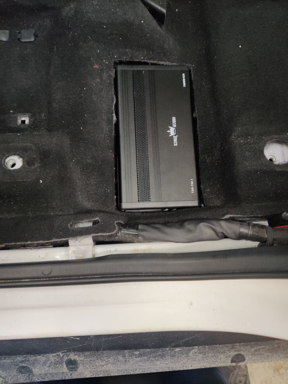 Сабвуфер в багажник — Nissan X-Trail III (t32), 2,5 л, 2017 года ...