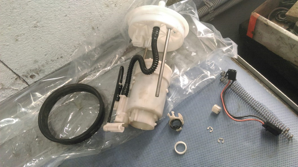 Хонда аккорд где находится топливный фильтр