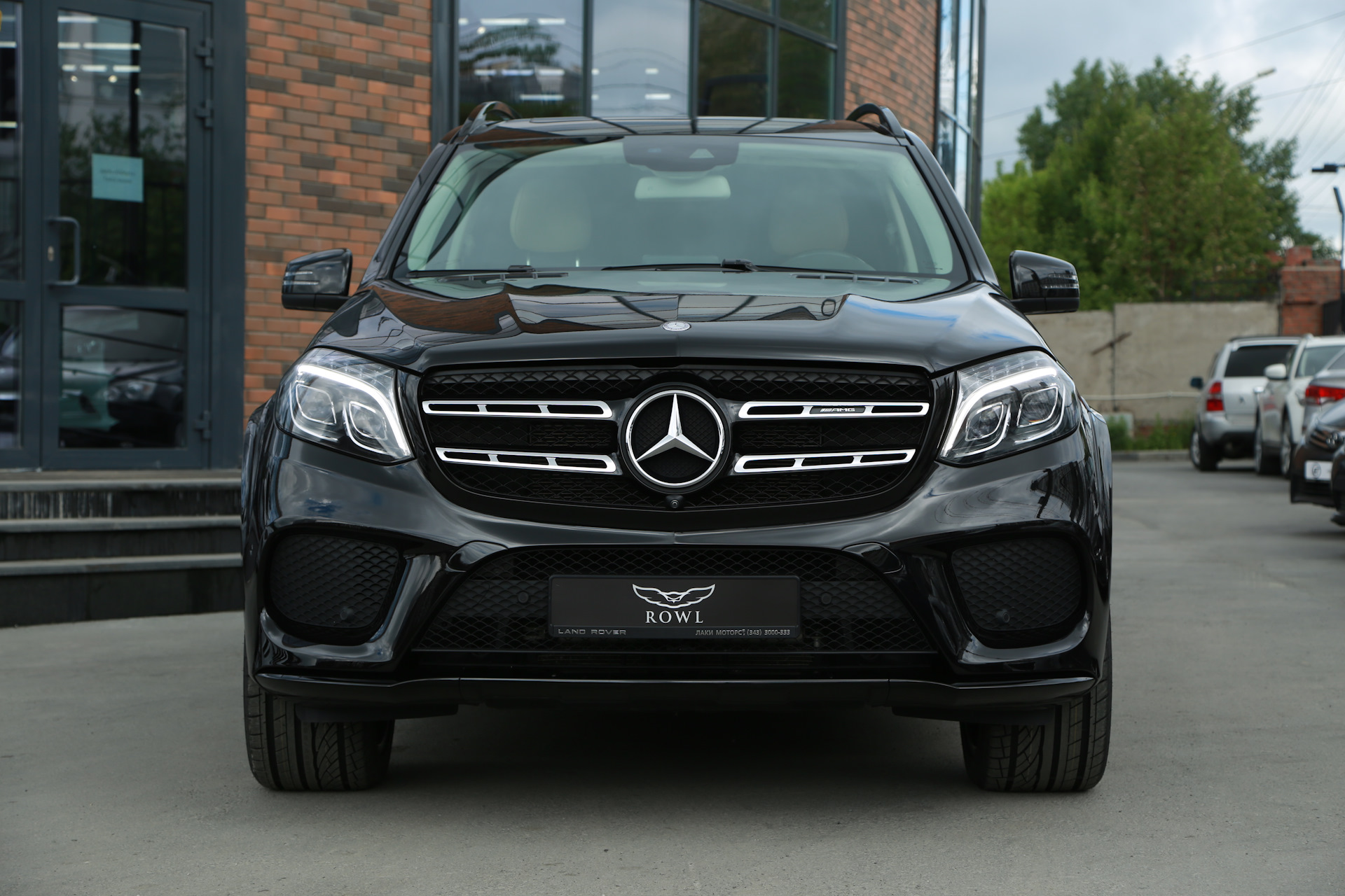 Gls москва. Мерседес GLS 750. Решетка Мерседес GLS 166 AMG. Фары Мерседес GLS 350. Мерседес GLS 2020 черный.