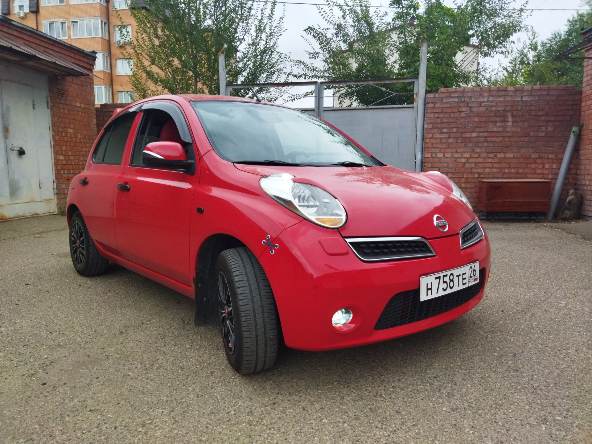 Передний бампер от Sport/Luxury/Tekna — Nissan Micra (K12), 1,2 л, 2006 ...