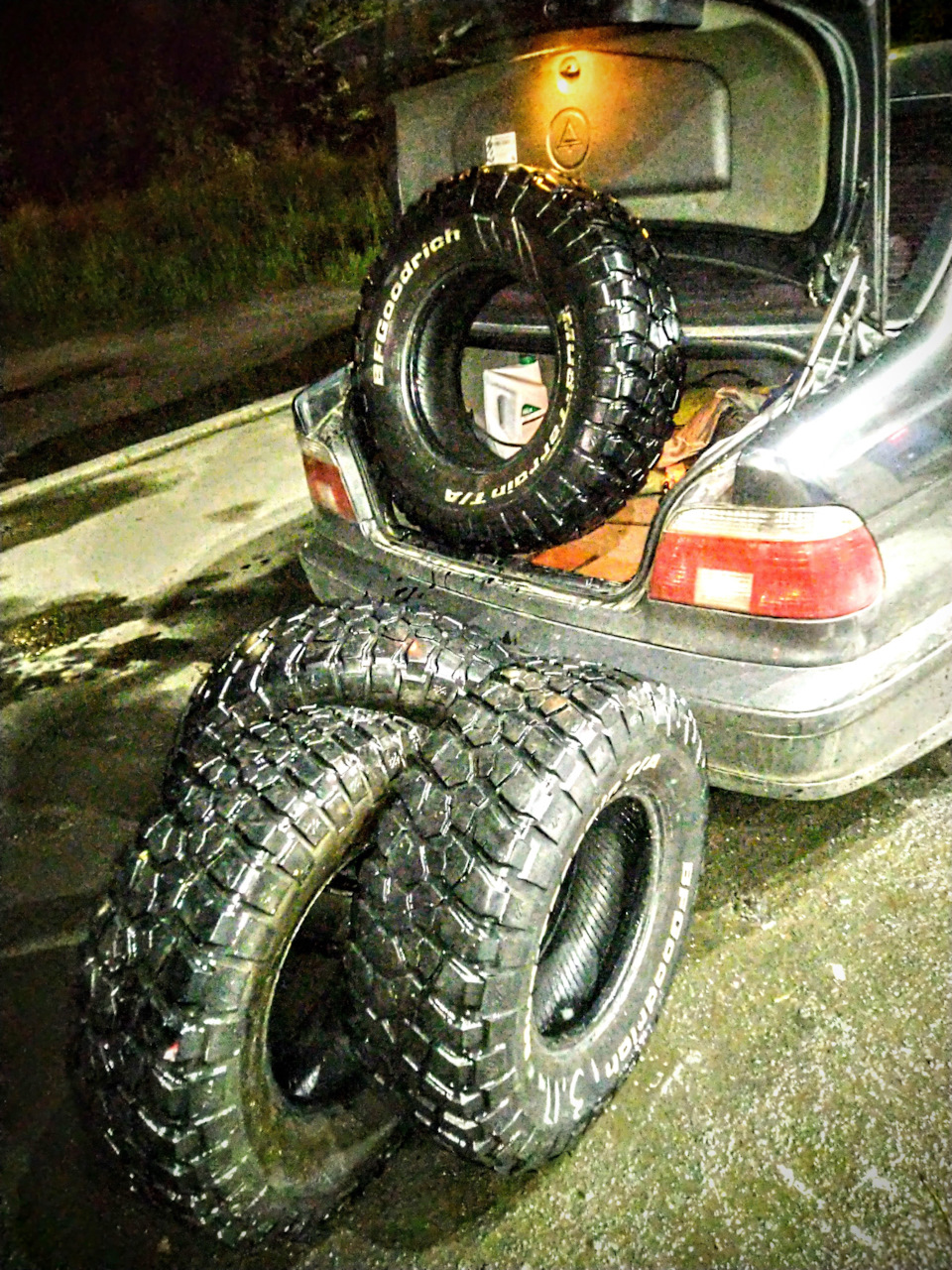 Резина BFGoodrich Mud Terrain T/A KM2 31/10.5 R15 — Lada 4x4 3D, 1,7 л ...