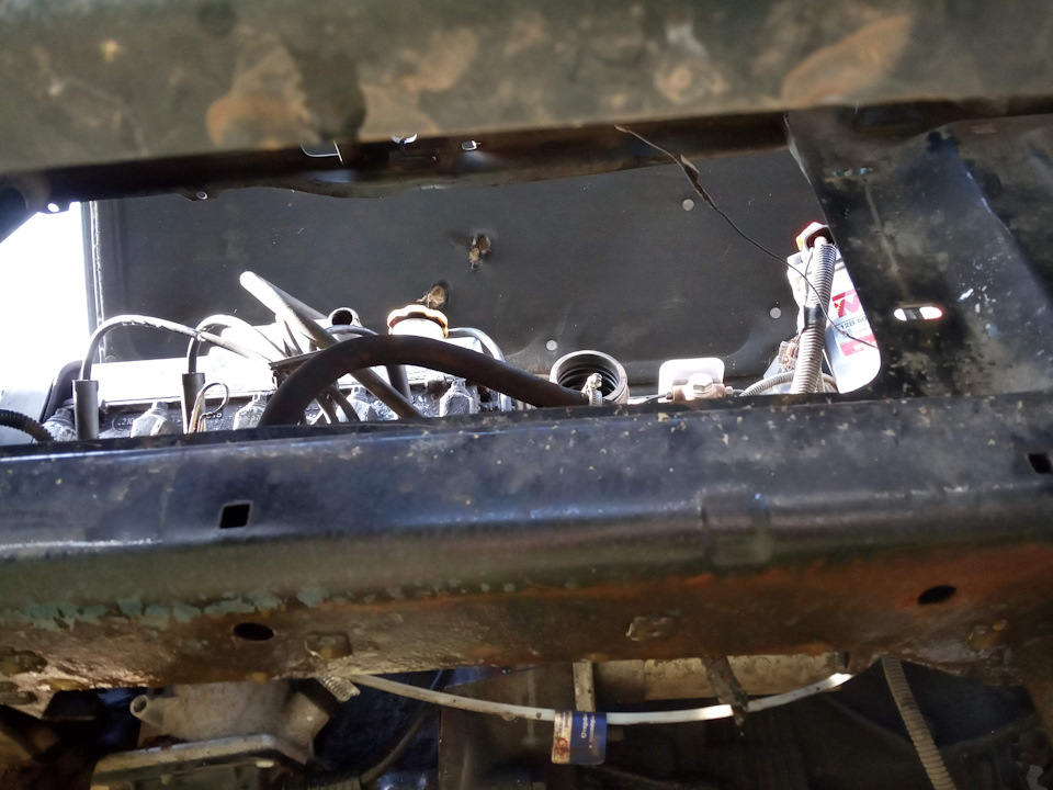 Замена потёкшего радиатора, смена краника печки. — Lada 2115, 1,5 л ...