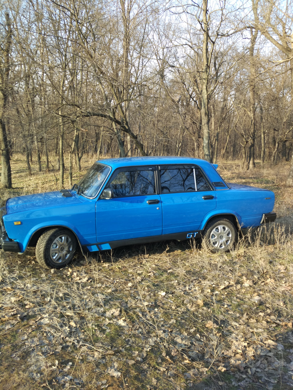 Lada 2107 синий