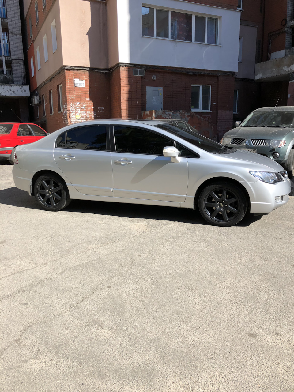 Чёрные диски серый цивик — Honda Civic 4D (8G), 1,8 л, 2008 года | шины |  DRIVE2