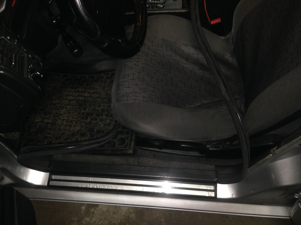 Снятие обшивки крыши W210 (дорест, седан, люк) » Драйв - всё про авто