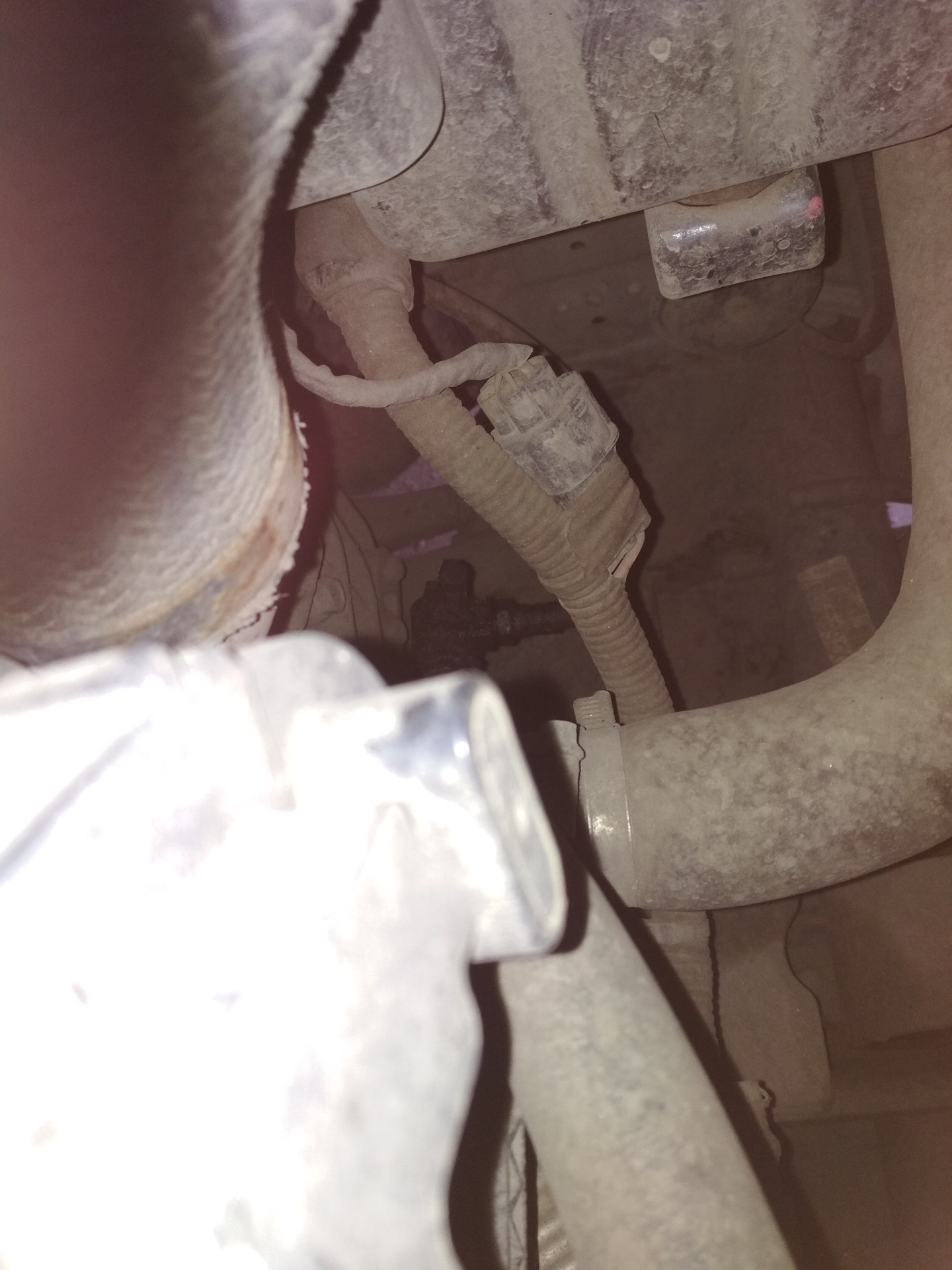 трубка тормозная утечка тормозной жидкости рено меган 2. штуцер тормозной жидкости опель астра. течь тормозной жидкости сцепления. тормозная жидкость ваз 2115. замена педали сцепления на ваз 2106.