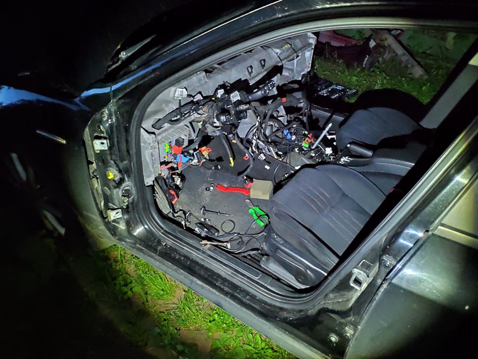 Как разобрать полсалона, или не всё в порядке с головой. Ремонт печки ...