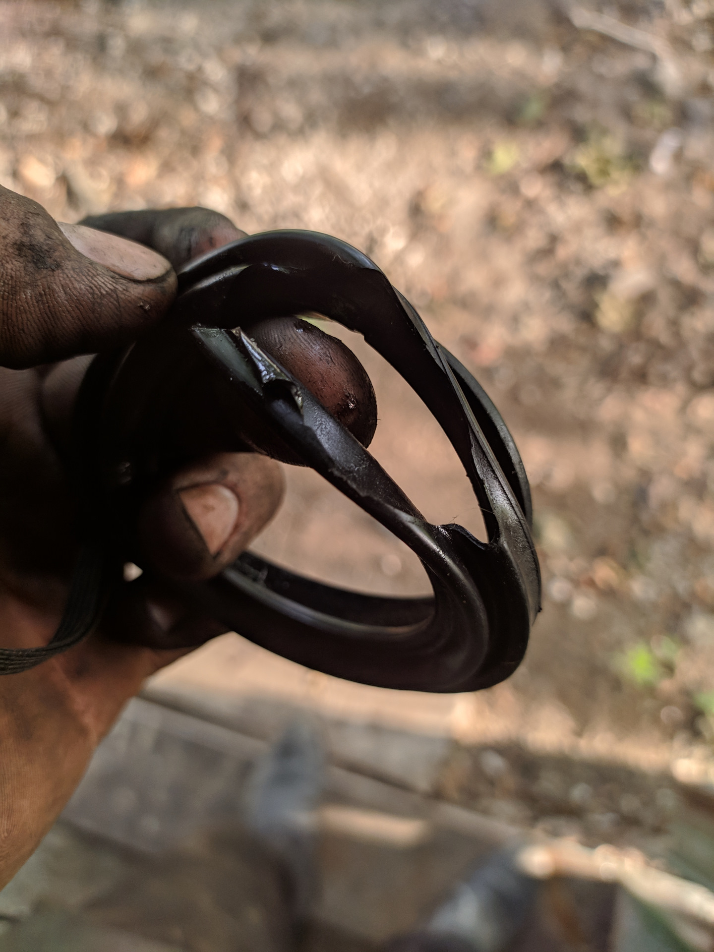 Замена пыльника цилиндра суппорта — Lada Приора седан, 1,6 л, 2011 года ...