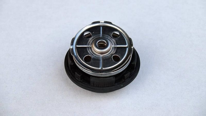 0vtC4WfWaNyeAeJVQ GwytmWz1g 960 Как отремонтировать пробку расширительного бачка