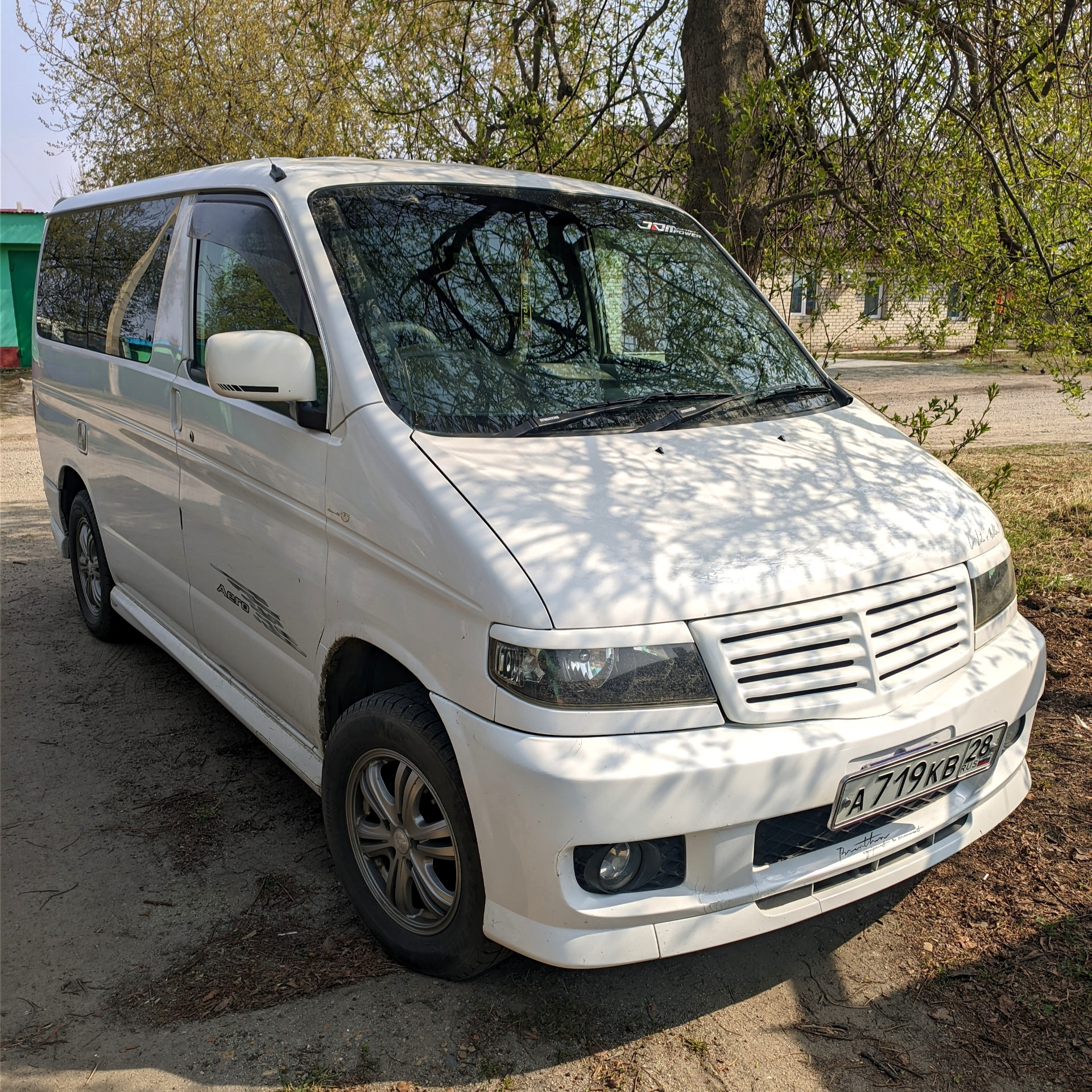 Френди нижний. Мазда Френди 2001 год. Мазда Бонго Френди 98 года. Mazda Bongo Friendee Aero. Мазда Бонго 2001