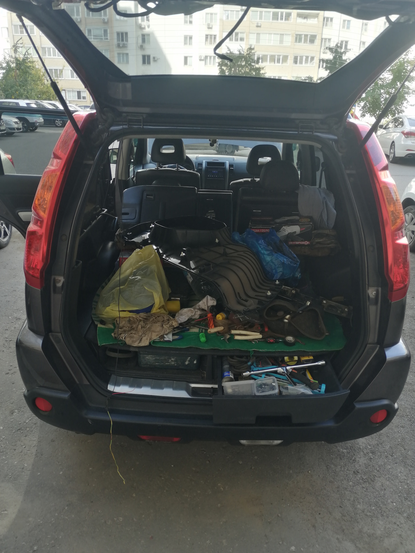 Установка камеры заднего вида часть 1. — Nissan X-Trail II (t31), 2 л ...