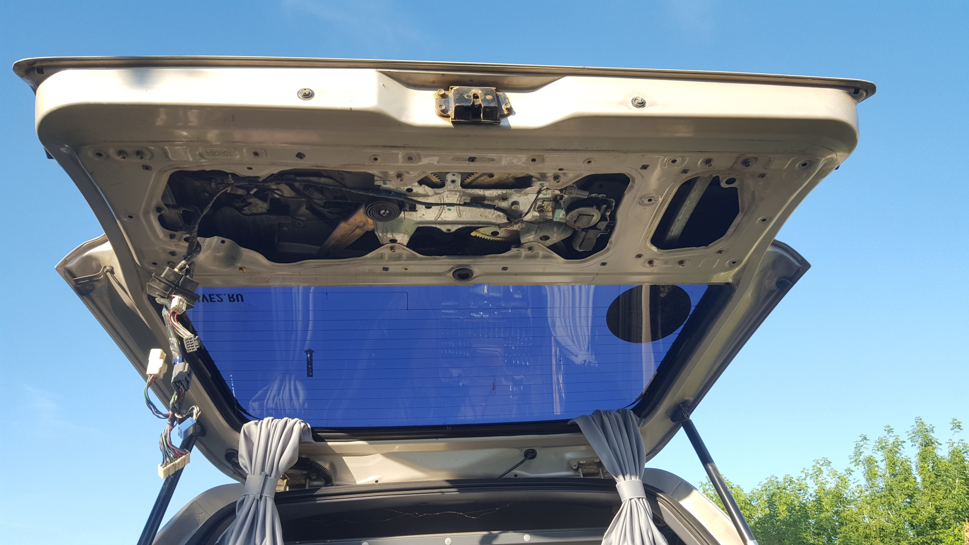 Восстановление обогрева заднего стекла — Toyota Hilux Surf (3G), 3 л ...