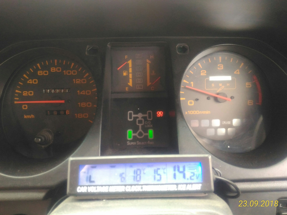 тахометр 4м40. тахометр 4м40. проводка тахометра паджеро 2 дизель. датчик тахометра паджеро 2. датчик тахометра 4д56.