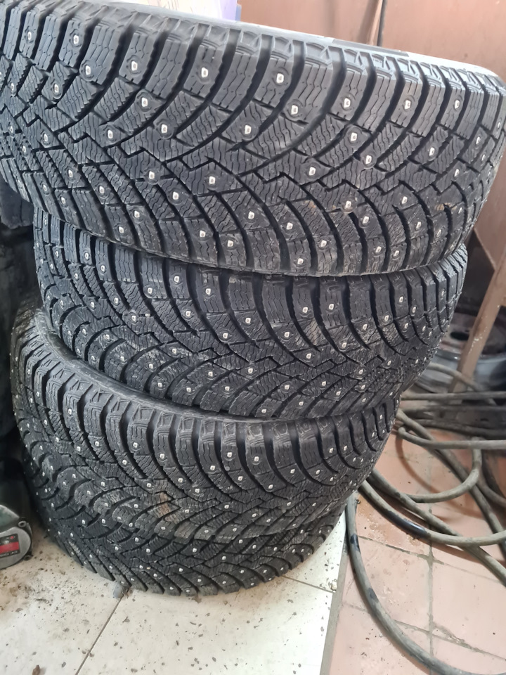 Шины зимние шипованные Pirelli 215/60 R16. Б/у | 28 000 ₽ в городе ...
