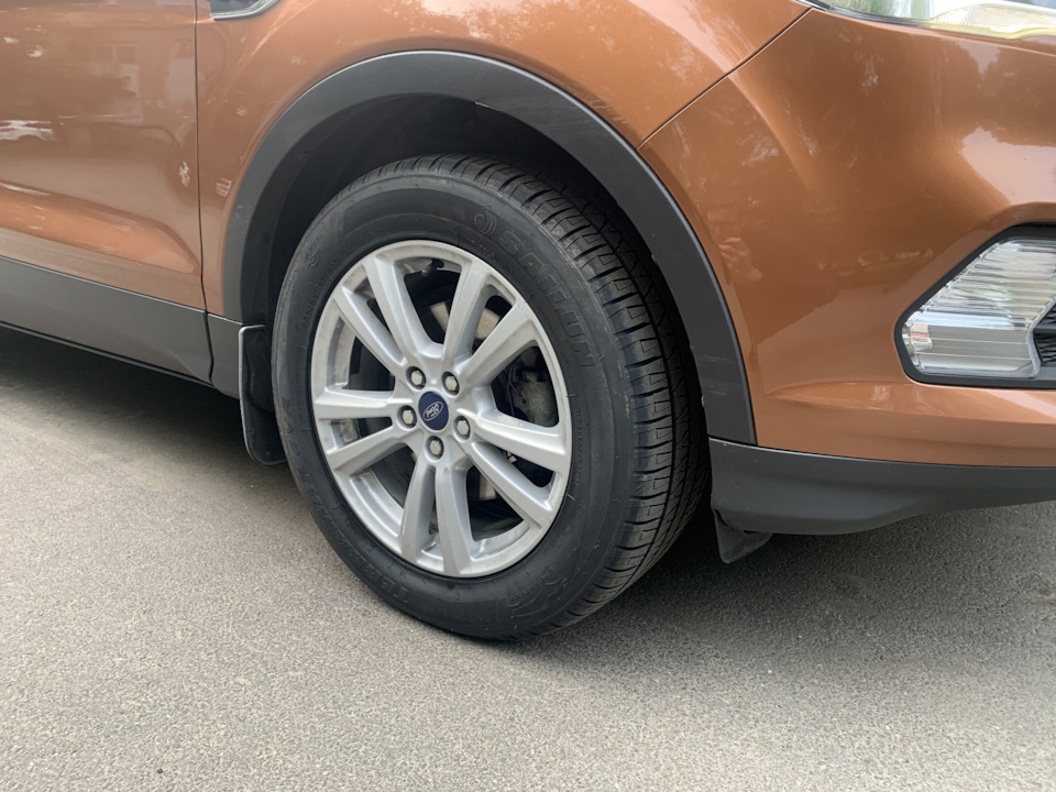 Замена покрышек. Развал-схождение. — Ford Kuga (2G), 2,5 л, 2017 года ...