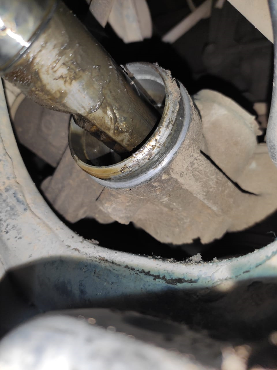 Сопливит — Toyota Hilux Surf (4G)