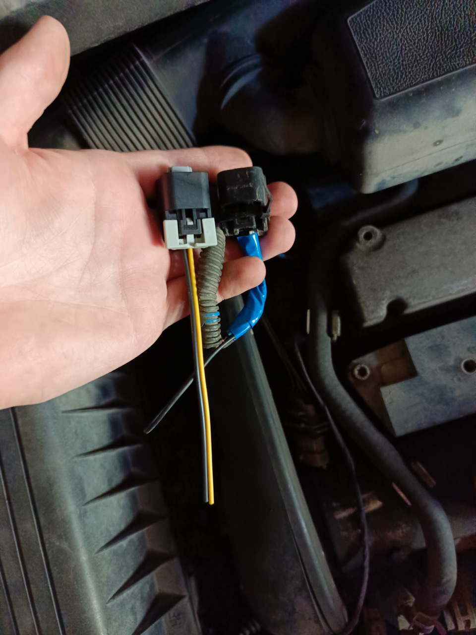 Разъём датчика температуры всасываемого воздуха — Opel Zafira A, 1,6 л ...