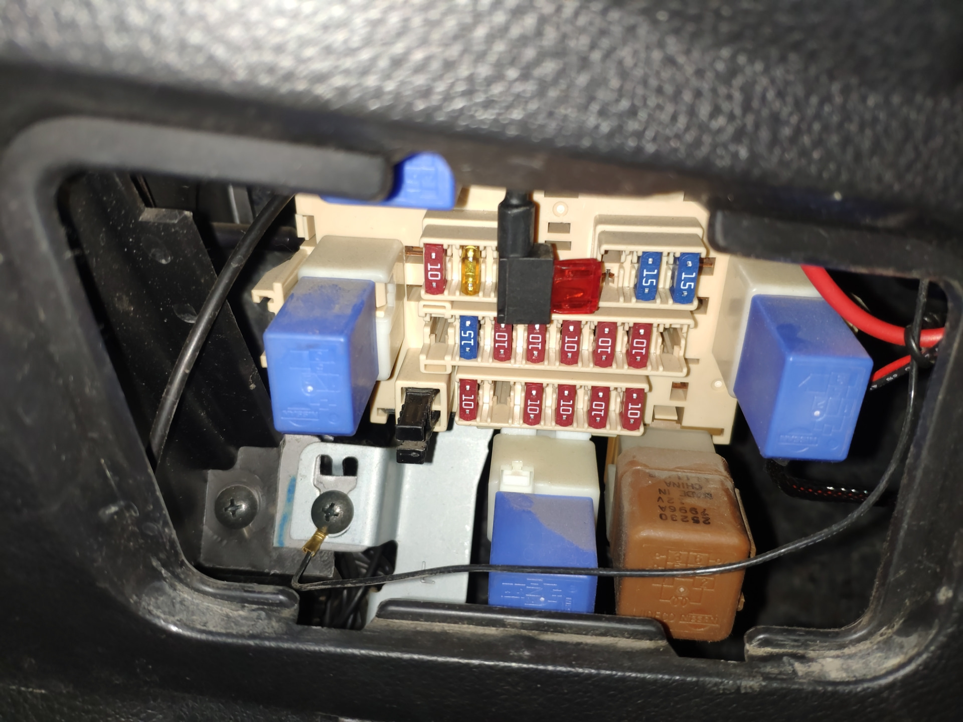 Зарядка USB QC3.0 вместо заглушки — Nissan X-Trail II (t31), 2 л, 2012 ...