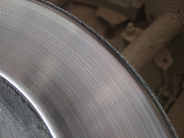 Поменял тормозные диски и передние колодки — Renault Duster (1G), 1,6 л ...