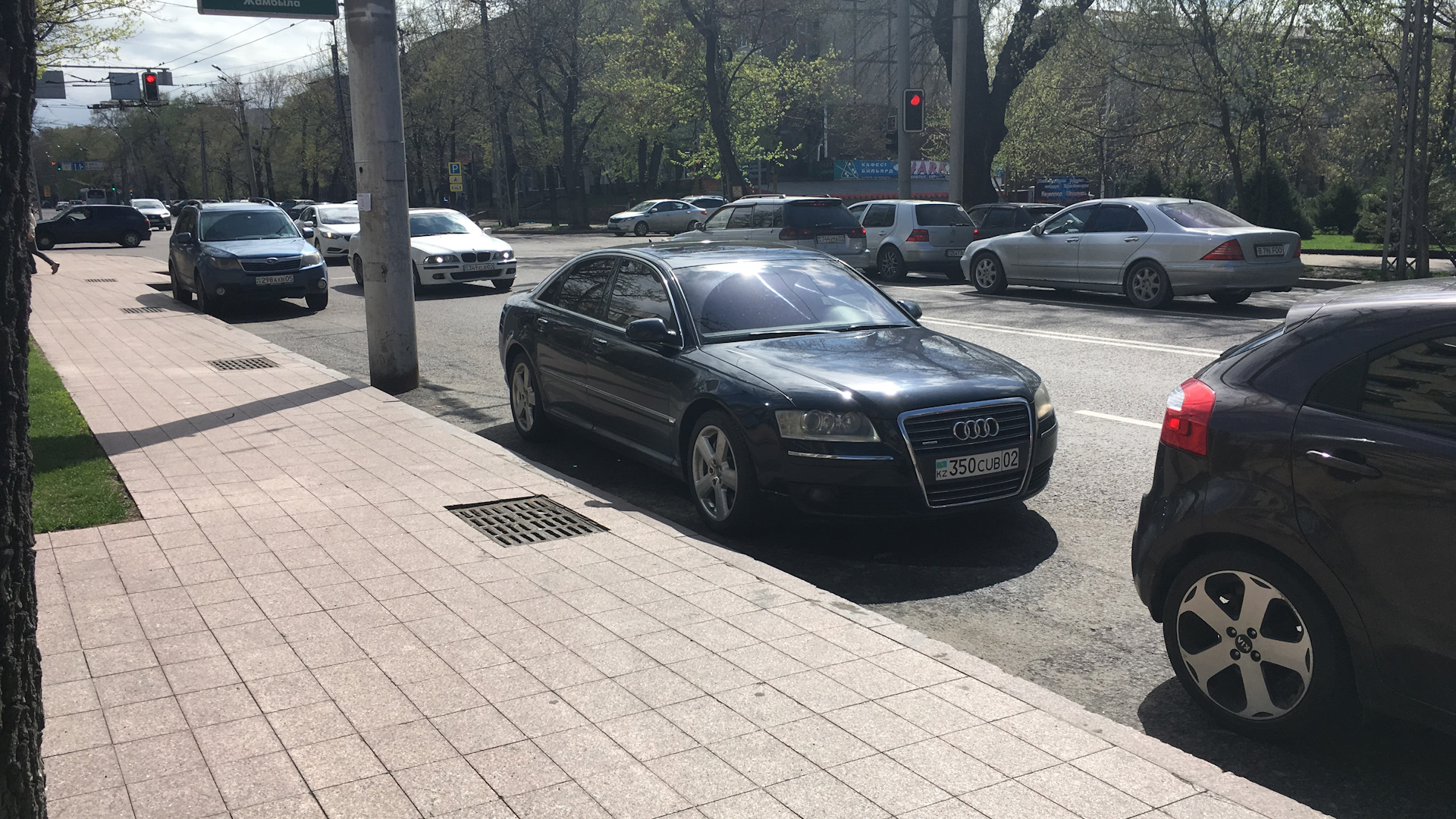 Audi A8 (D3) 3.7 бензиновый 2006 | Перевозчик на DRIVE2